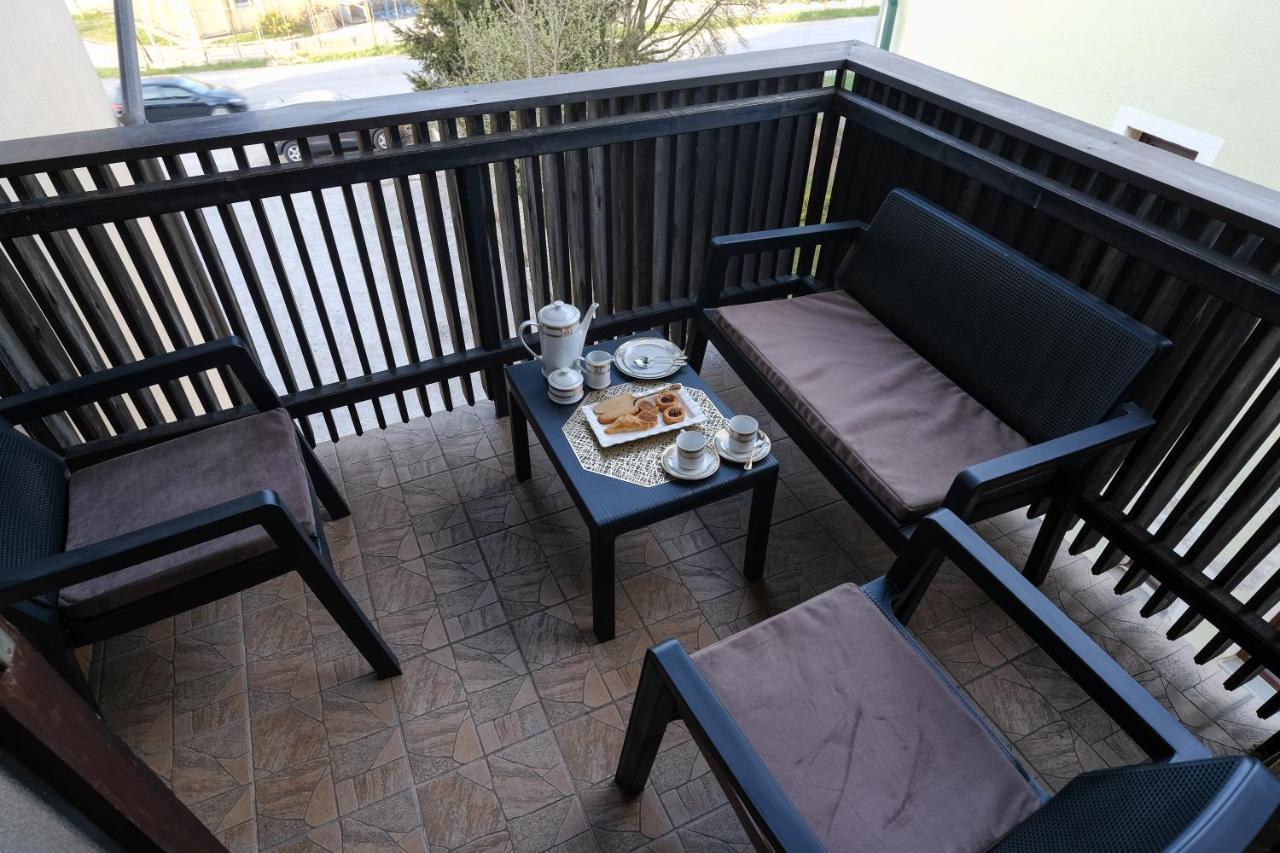 The Cosmic Gate Apartments Visoko Ngoại thất bức ảnh