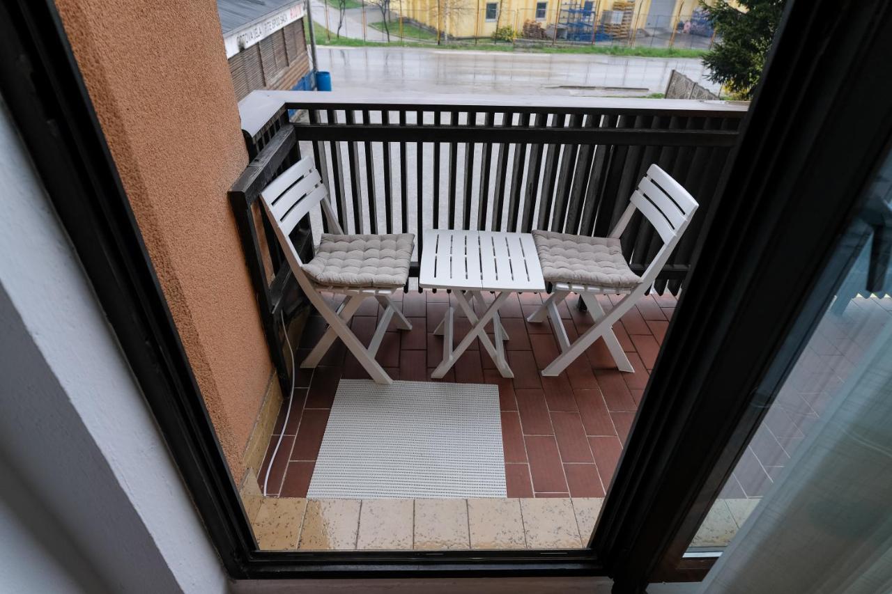 The Cosmic Gate Apartments Visoko Ngoại thất bức ảnh