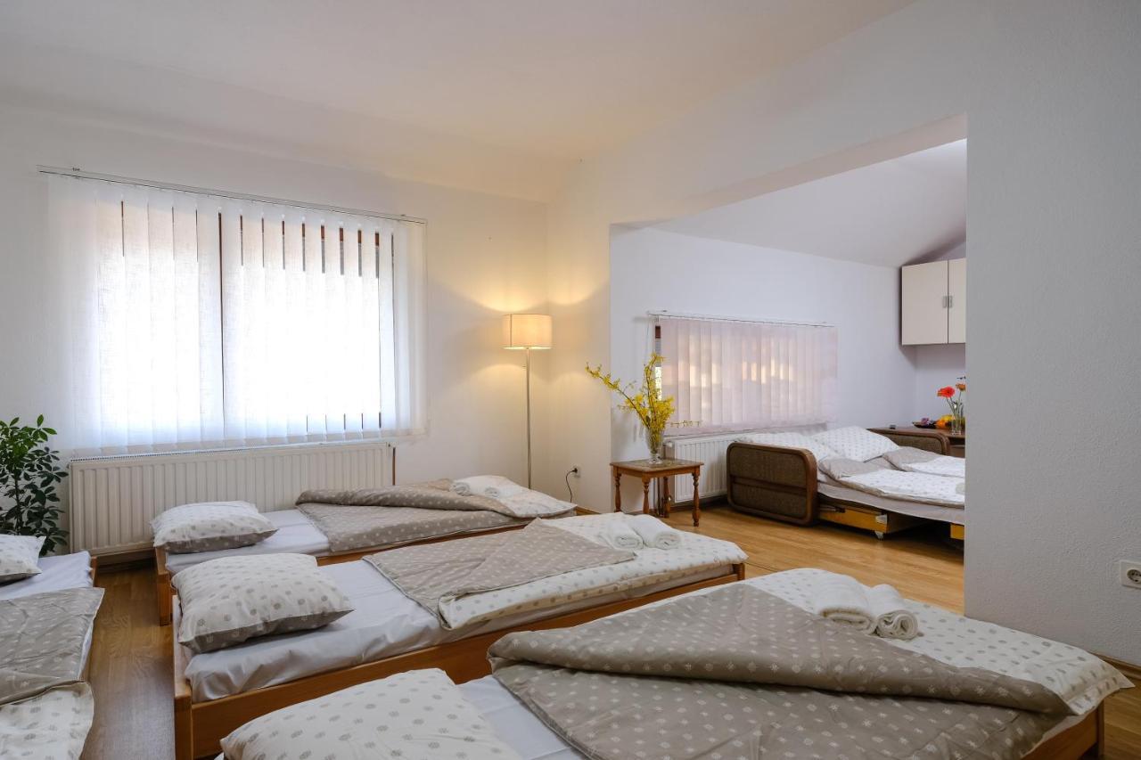 The Cosmic Gate Apartments Visoko Ngoại thất bức ảnh